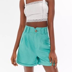 Urban Outfitters Commander Linen High-Waisted Trouser Short Size 2